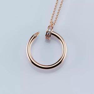 Nail pendant Style