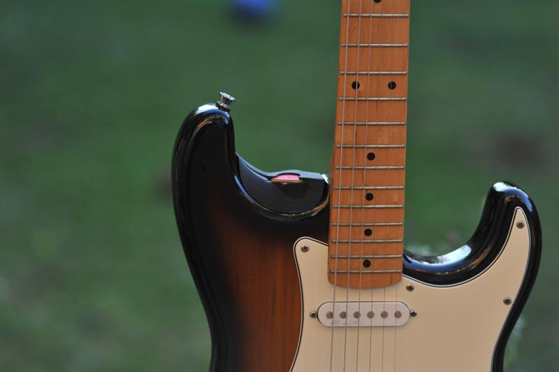 **Pick-Pocket** The Integrated Guitar Pick Holder