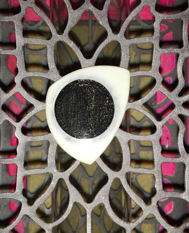 PITA 021020192345 Pua Nido 26X31MM GUITAR PICK BY EXIMIENTA PLA - TPU DUAL EXTRUDER 3D