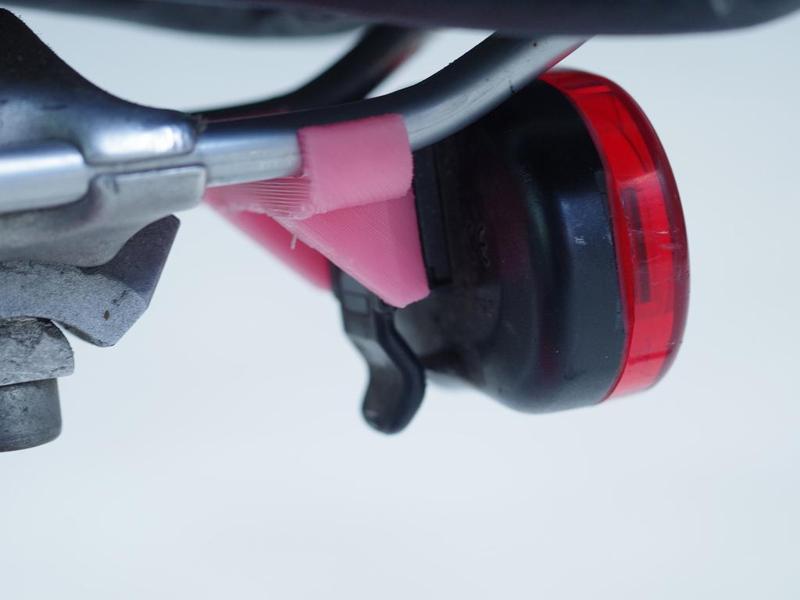 Saddle mount for "Smart LED / Planet Bike" lights