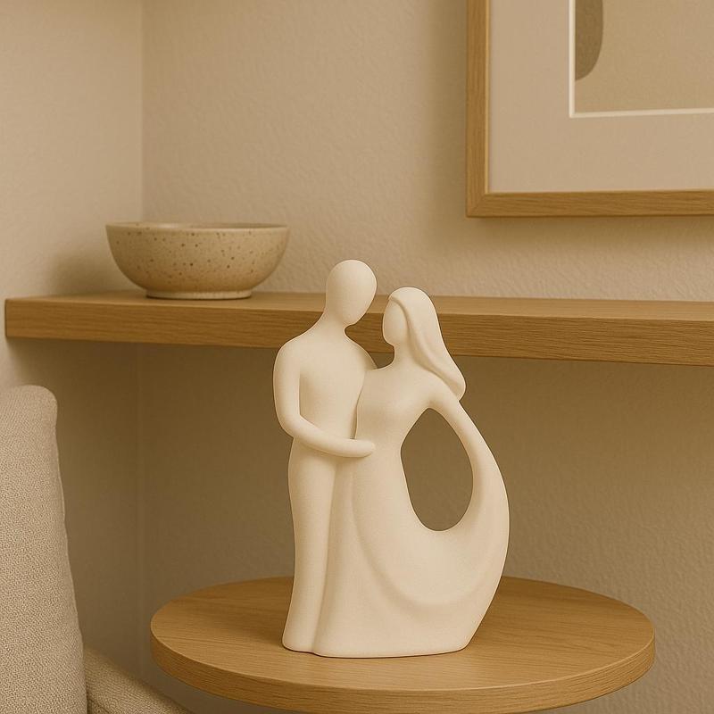 MODERN WHITE LOVE SCULPTRUE