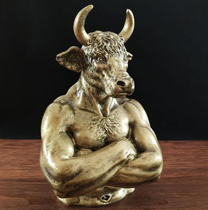 Bull Head Statue Ornament - Wall Street Cattle