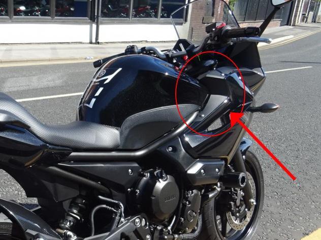 Yamaha XJ6S Diversion 2009-2017 Right Molding