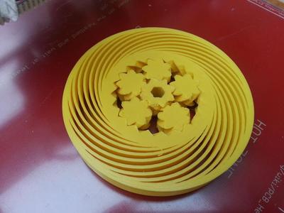 Airless Tire With Gear Bearing