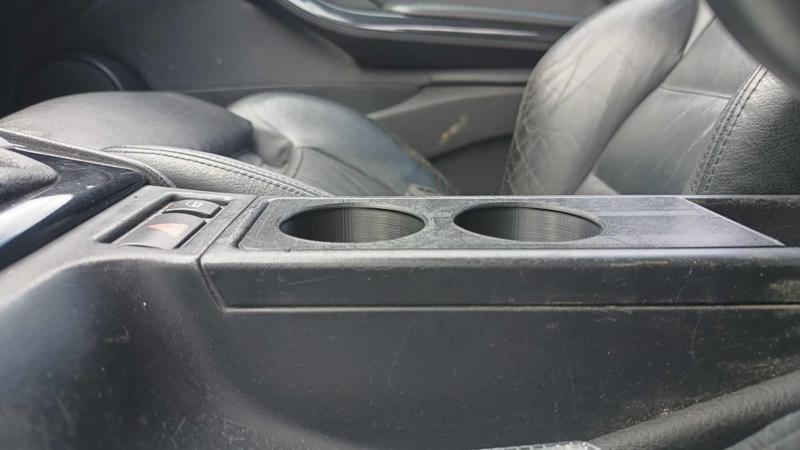 bmw e46 cup holder for slim can/ cup, like pepsi, redbull, hell, coca-cola, 60mm diammeter