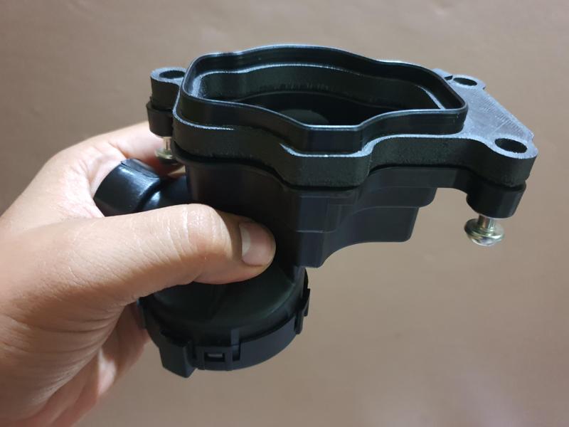 BMW X3 admision lifter PCV valve