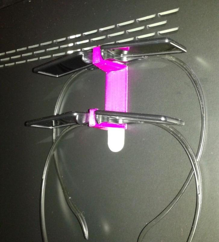 Samsung 3D Glasses hooks