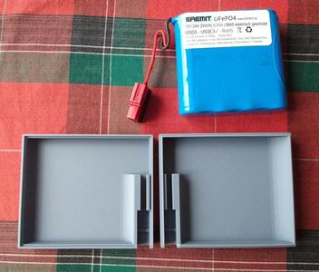 Eremit LiFePO4 Battery Case 2Ah 12.8V (remix)