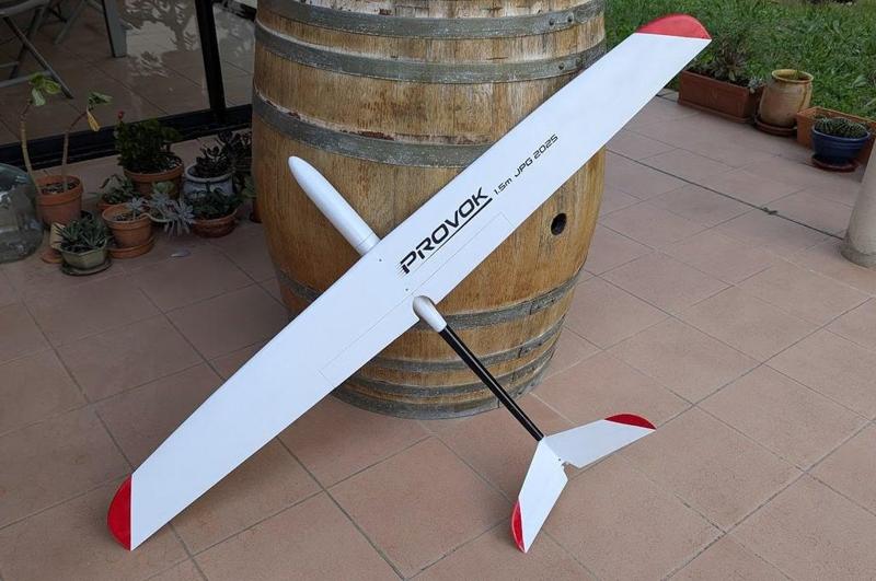 Provok : a 1.5m fiber glass glider
