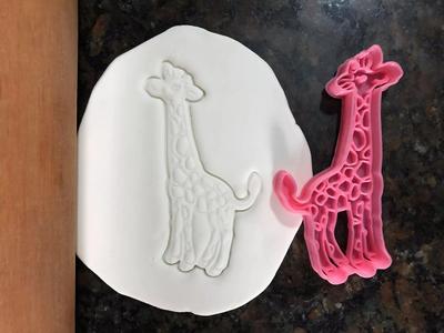 Giraffe cookie cutter