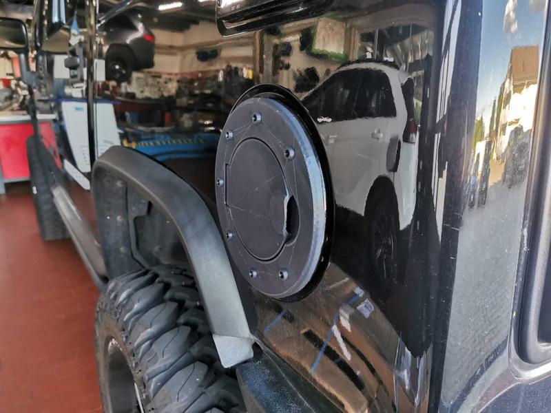 Hummer H2 Folding fuel filler cap