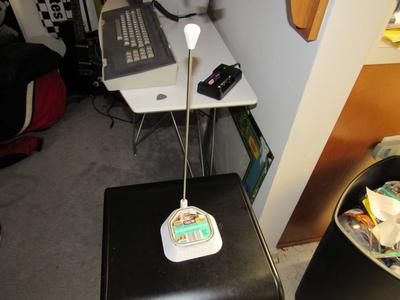 Aldi easy reach cat food holder