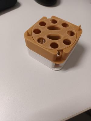 USB-Kabelaufwicklung stapelbar