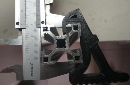 foot  to profile 3030