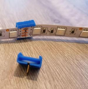 LED Thumbtack holder