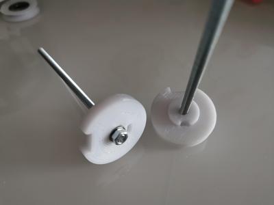 Hue Devere / Xamento ceiling screw adapter