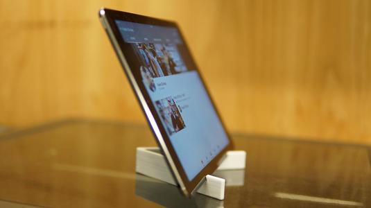 Pocket iPad Stand Parametrics - Functional Hinge
