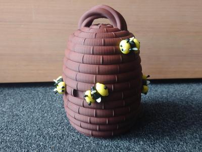 Geocache Container Box Beehive