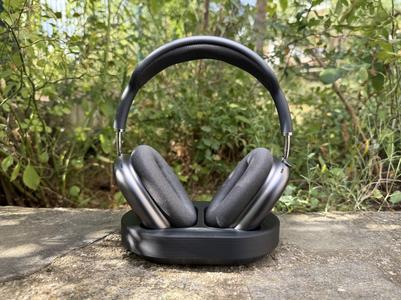 AirPods Max Stand with Sleep Mode