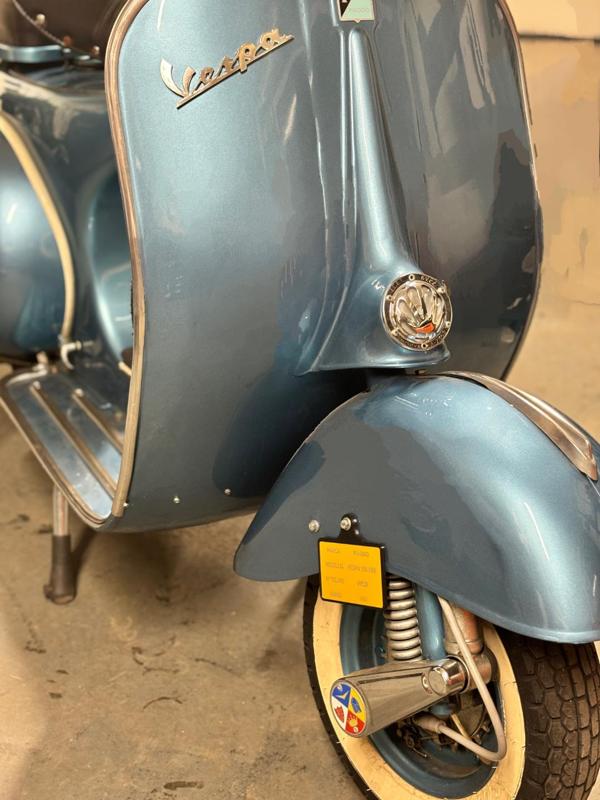 Vespa Plaque Holder