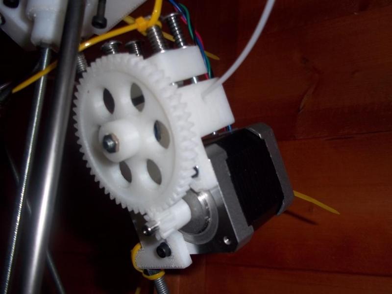 NEMA 17 bowden extruder drive