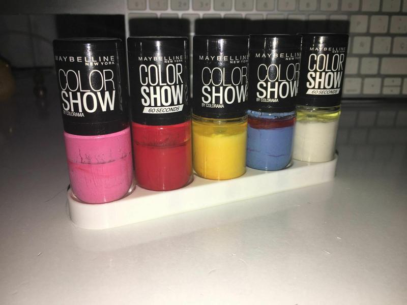 Stand for maybelline color show