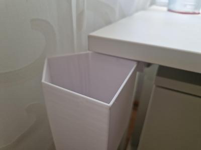 Trash Can for IKEA Mittzon Table (attaches to headphone bracket, no tools needed)