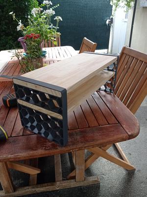 Shelf or monitor riser