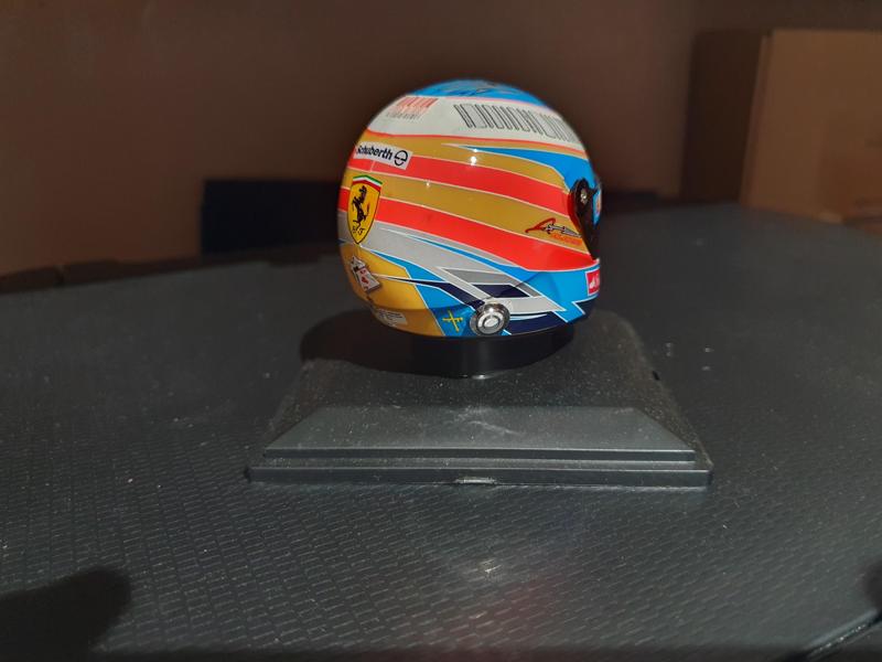 Helmet Stand 1:5