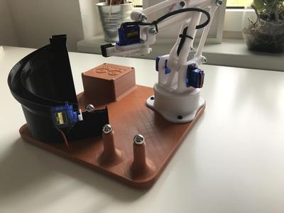EEZYbotARM baseplate
