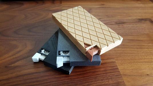 Geared slim wallet