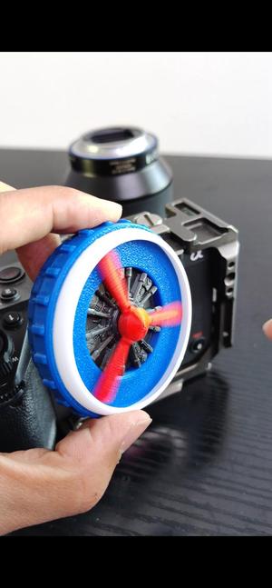 Propeller-shaped Sony E-mount dust cap