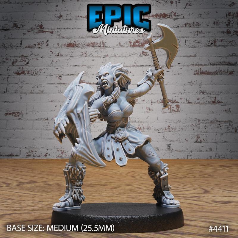 Half Orc Fighter Female Attack ‧ DnD Miniature ‧ Tabletop Miniatures ‧ Gaming Monster ‧ 3D Model ‧ RPG ‧ DnDminis ‧ STL FILE