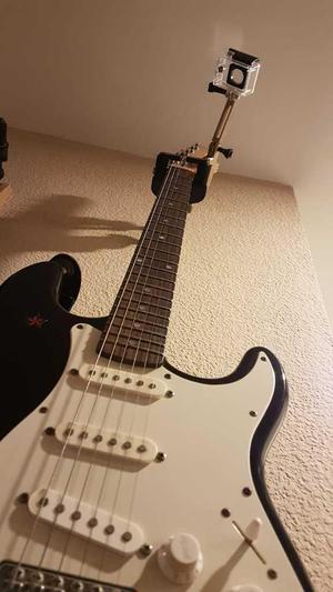 C-clamp for guitar camera