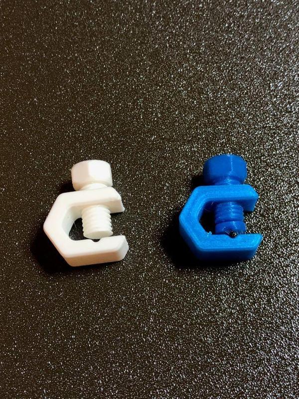 Mini clamp (yet another filament clip)