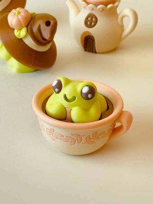 Teacup Frog — Fidget Clicker Keychains