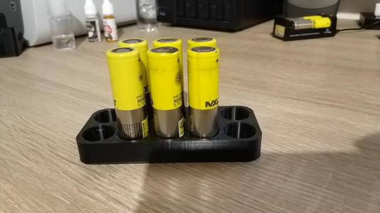 Dock for 18650 batteries