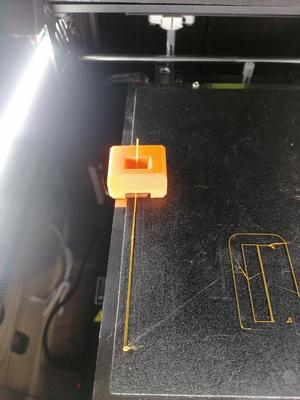 Bed scraper
