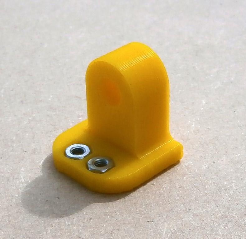 Single M6 bar mount for Axis hacking experiments with I-gus or standard linear bearings