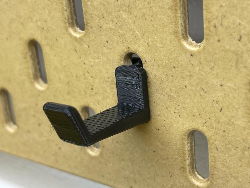 Perforated wall bracket 22mm