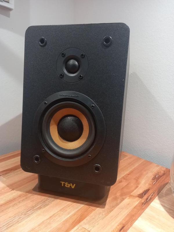 Thonet & Vander monitor base stand