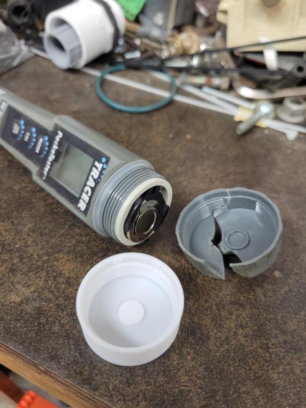 Lamotte Tracer TDS meter battery cap