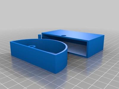 Rotating Plectrum Box