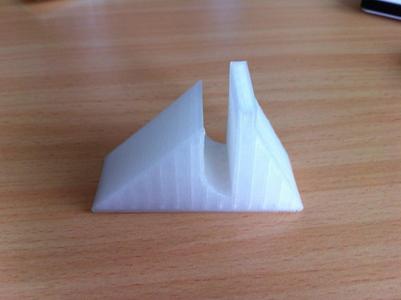 iPad 3 vertical stand/holder v.1