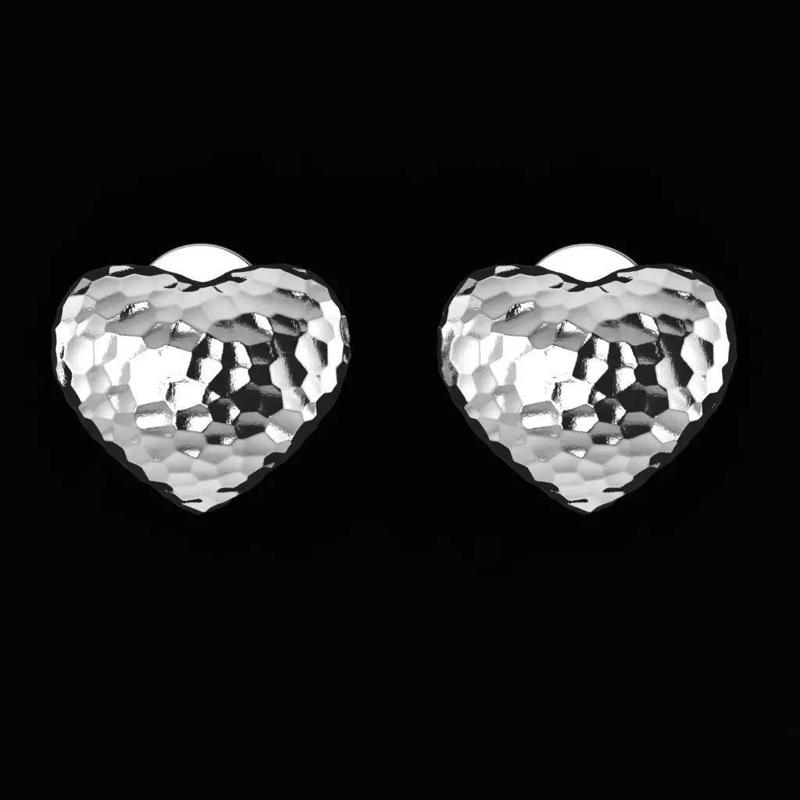 Earrings with a hammer texture