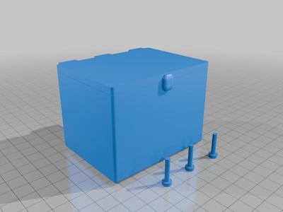 Caixa guarda objetos com trava e dobradiças 