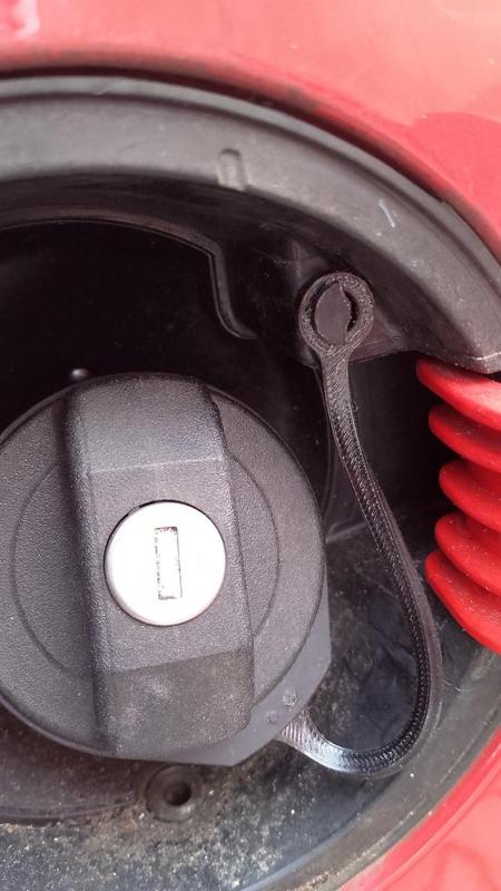 Fabia II Flexible Gas Cap Band