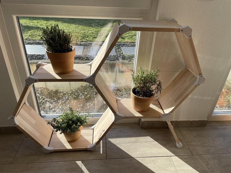 Hexagon wood shelve