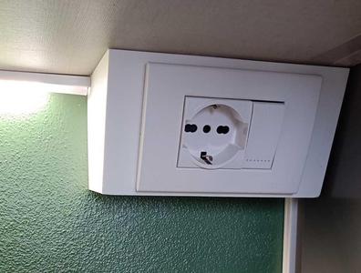 Electrical box with space for led transformer