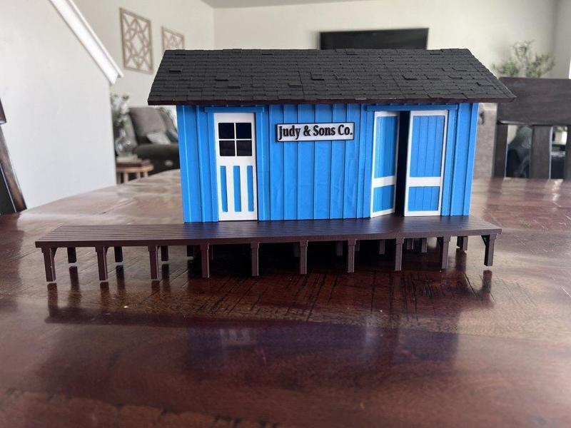 Freight Depot 1/20.3 scale building 